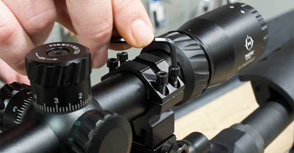 Tightening the scope rings down Tightening the scope rings down